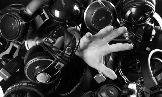 Listening Post | Steve Brown – (Jacky Brown)